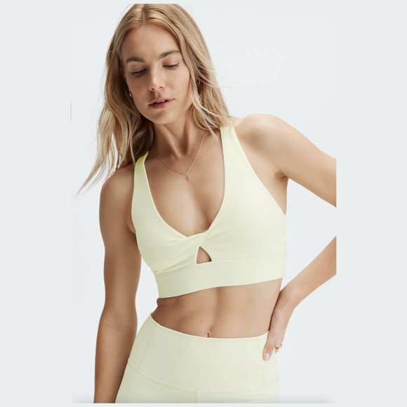 Fabletics - Oasis Twist Sports Bra in Luminous Yellow - Picture 1 of 13